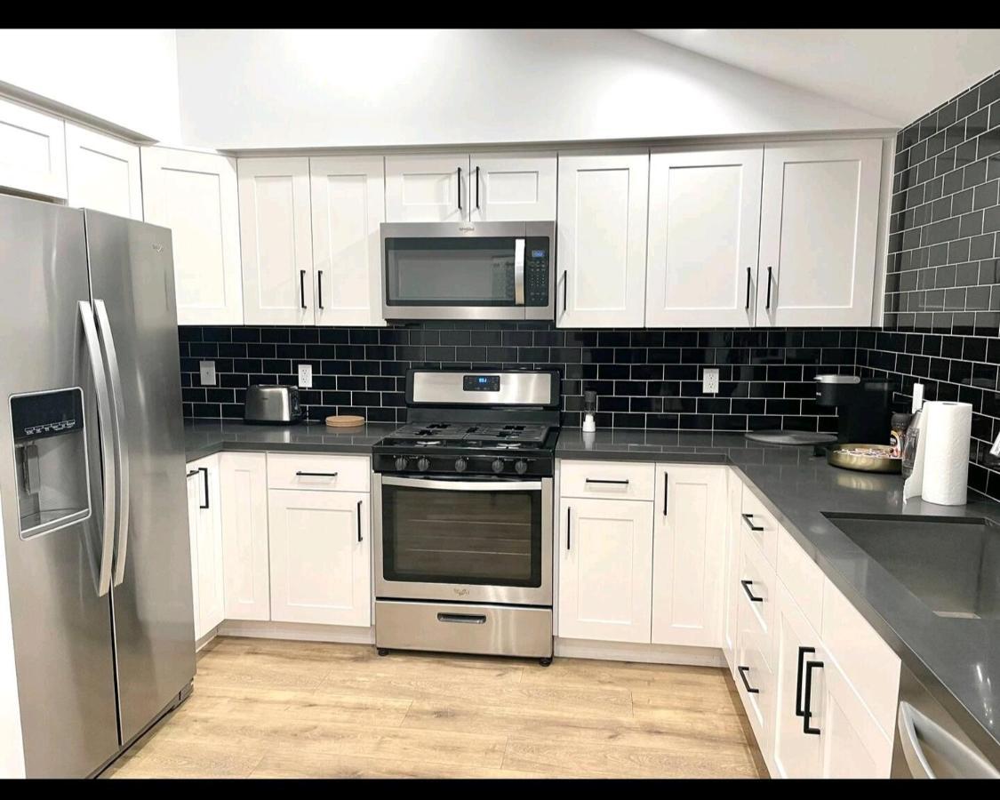 Gated Private House With Own Parking Sherman Oaks 로스앤젤레스 외부 사진
