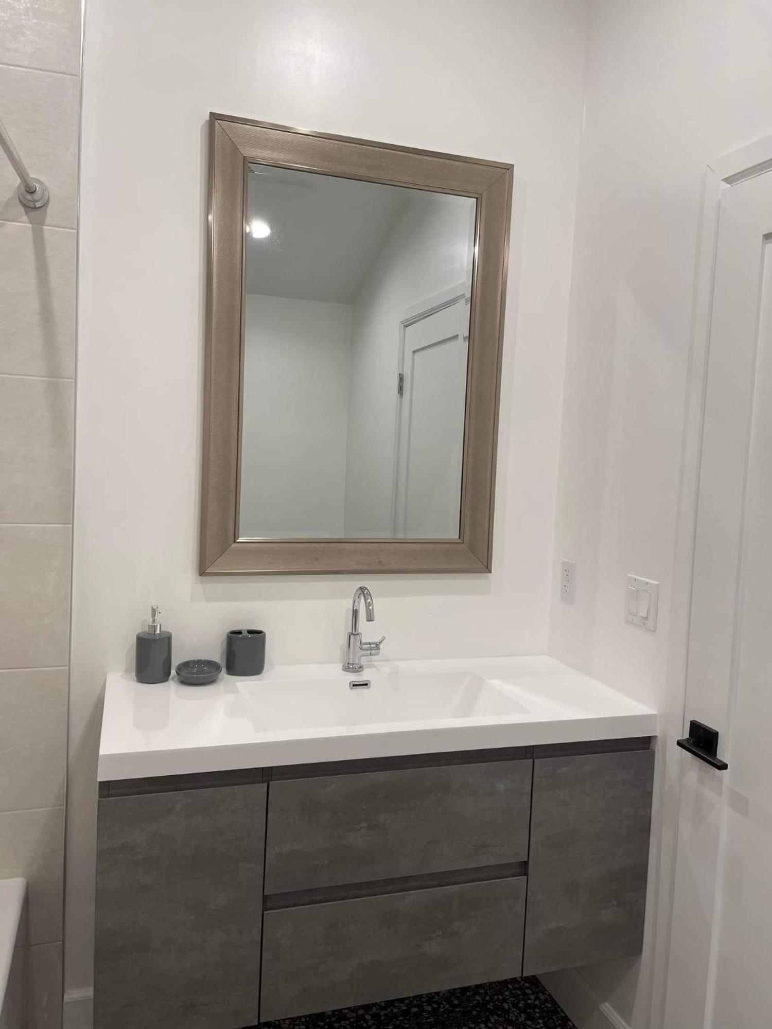 Gated Private House With Own Parking Sherman Oaks 로스앤젤레스 외부 사진
